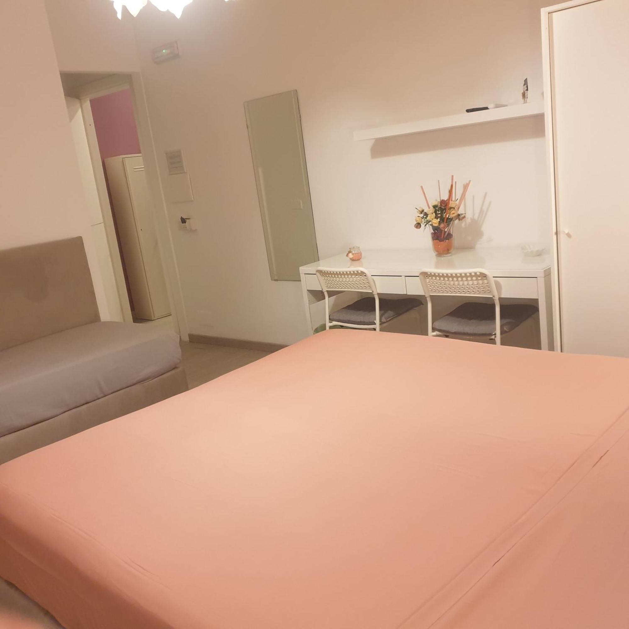 F.Rooms Napoli מראה חיצוני תמונה