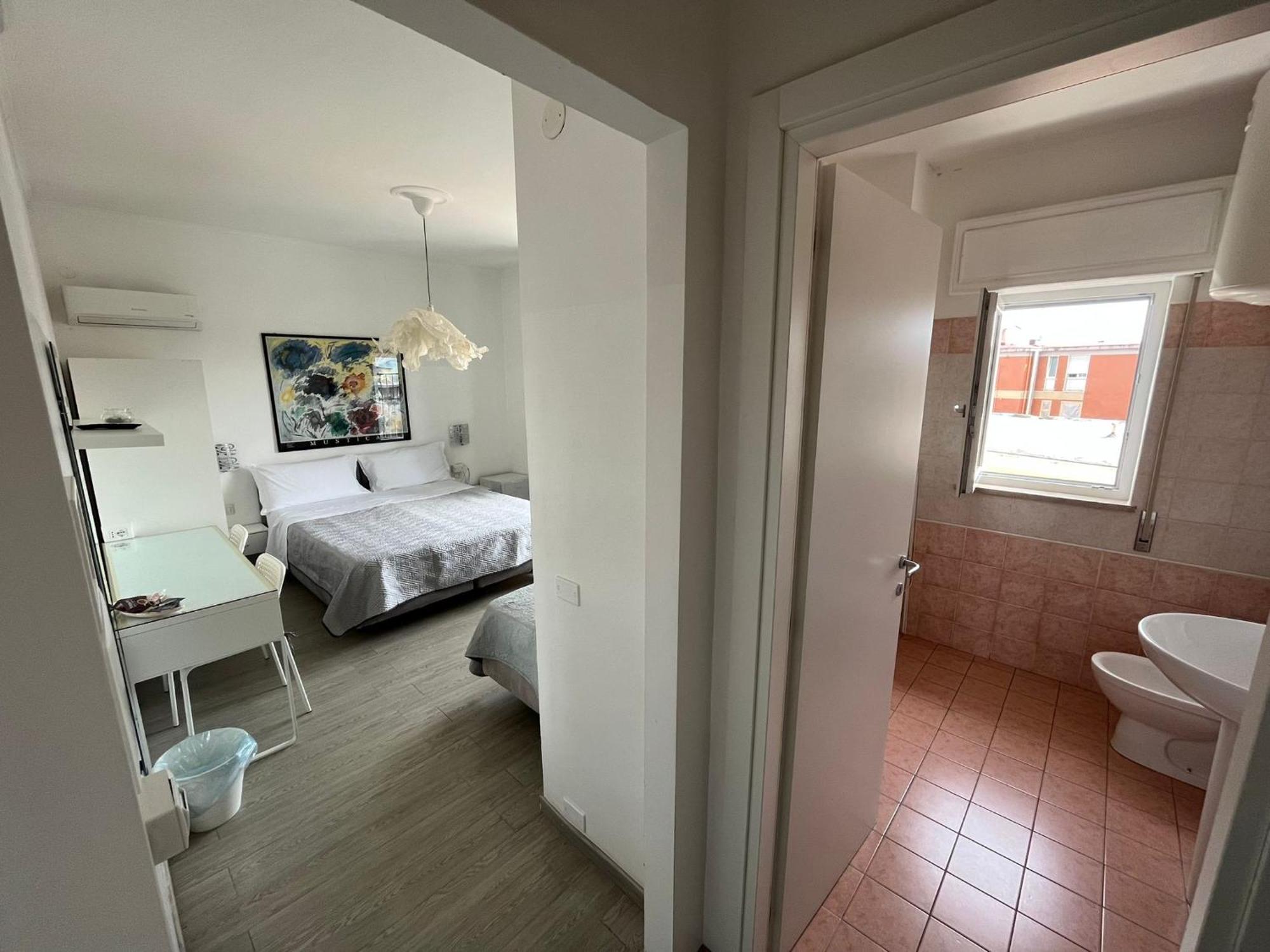 F.Rooms Napoli מראה חיצוני תמונה