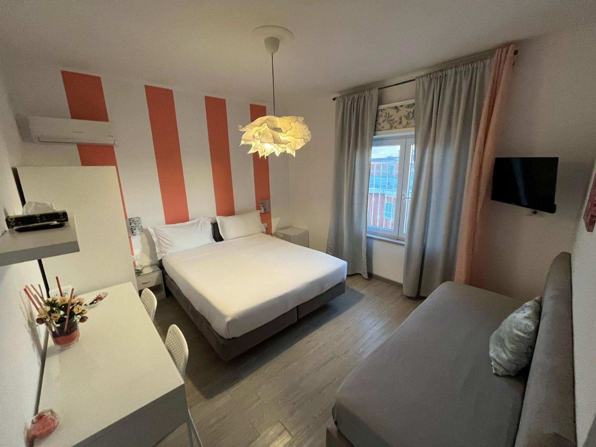 F.Rooms Napoli מראה חיצוני תמונה
